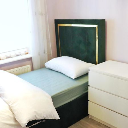 Deluxe Dwelling - 15 Mins From Cork City/Airport Apartment Bagian luar foto