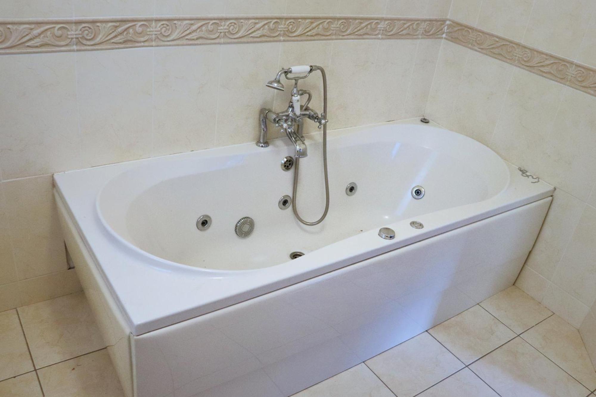 Deluxe Dwelling - 15 Mins From Cork City/Airport Apartment Bagian luar foto